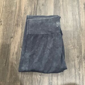 Pink seamless leggings